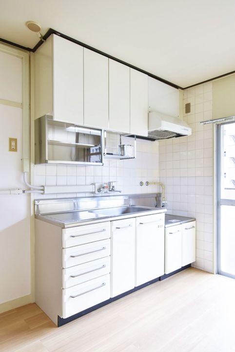 UR岩成台のキッチン