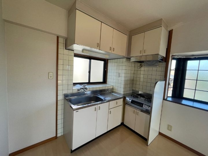 ヒバリヒルズのキッチン