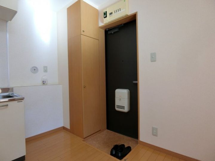 東京都小平市小川東町(マンション)の賃貸物件の玄関