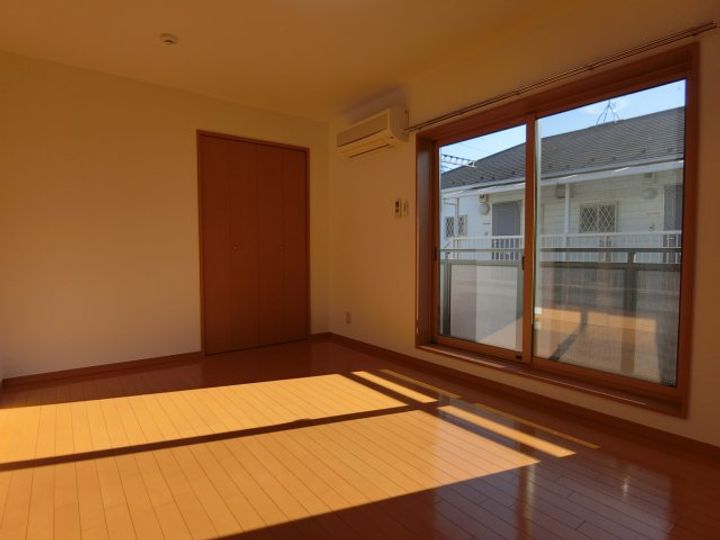 東京都小平市小川東町(マンション)の賃貸物件の居間