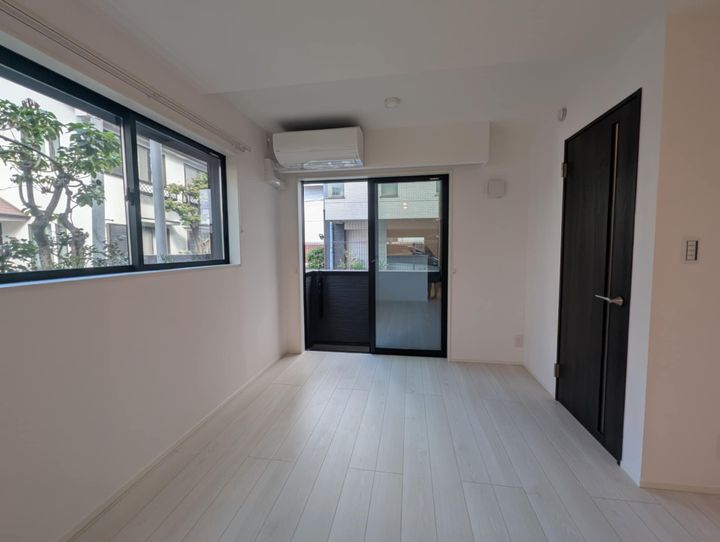 オークレジデンス三田綱町の居間