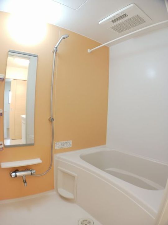 ボンアミ Aの風呂