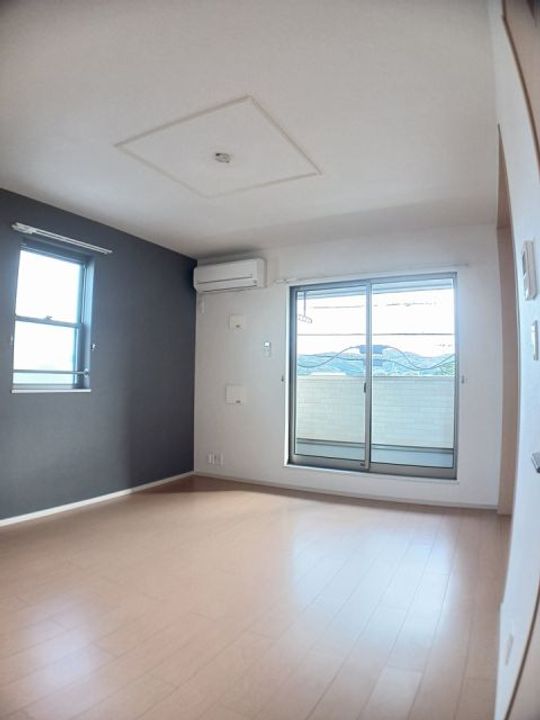 ボンアミ Aの居間