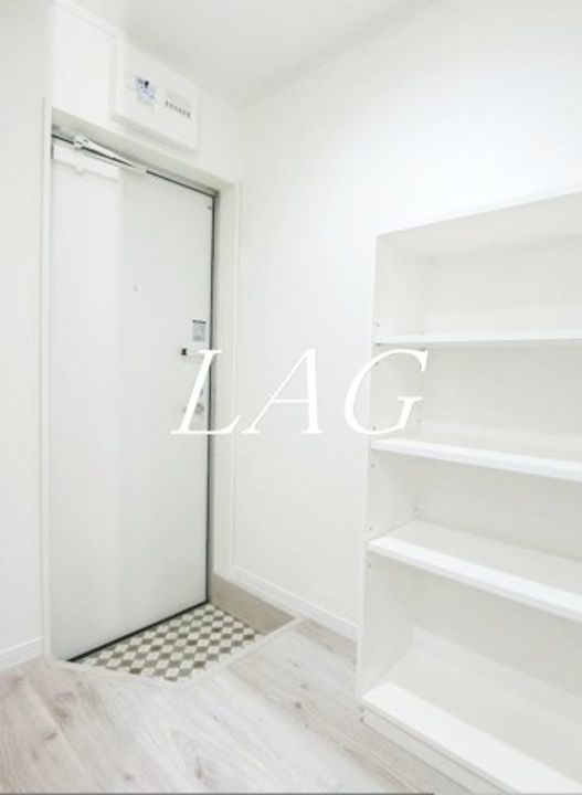 ハーミットクラブハウス久が原の玄関