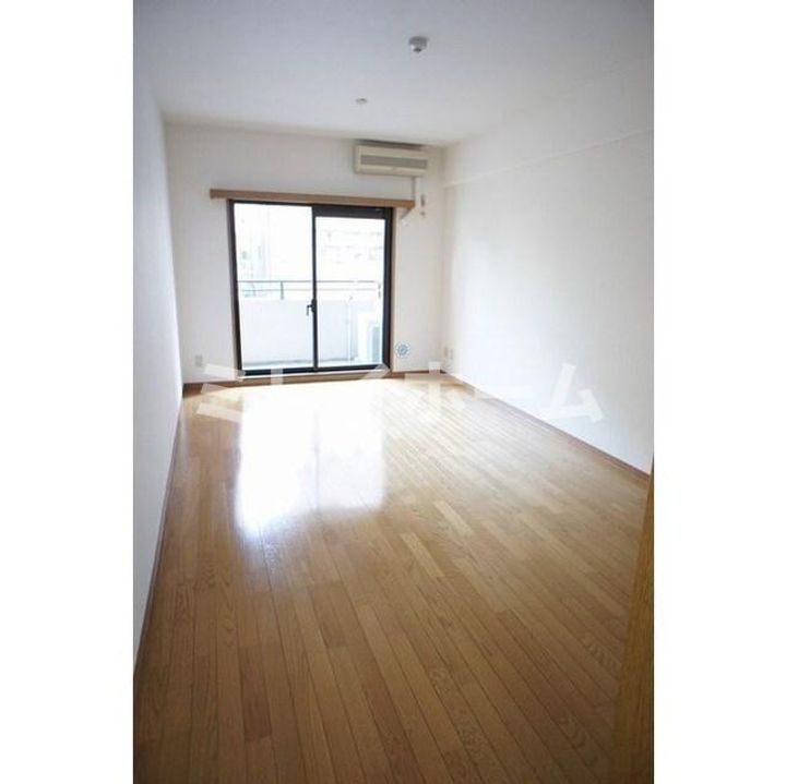 クレフォート大森の居間