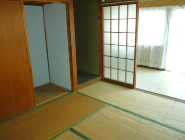 渡邉アパートの居間