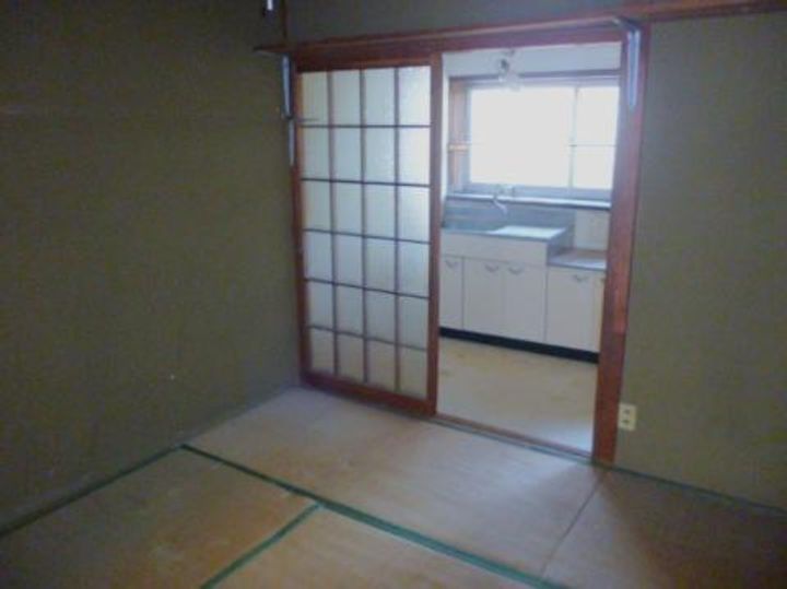 渡邉アパートの居間