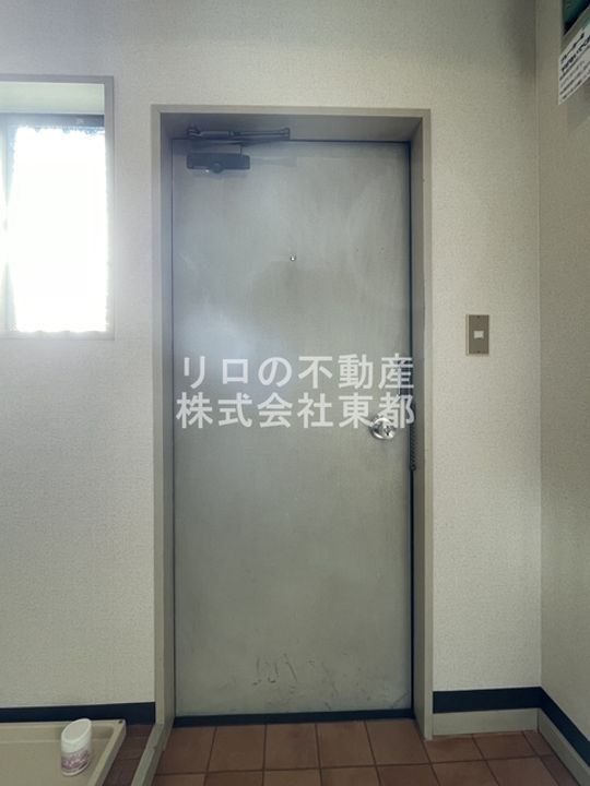 タウンハウス国立の玄関