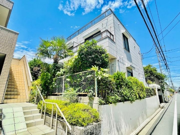 メゾンアイラの外観