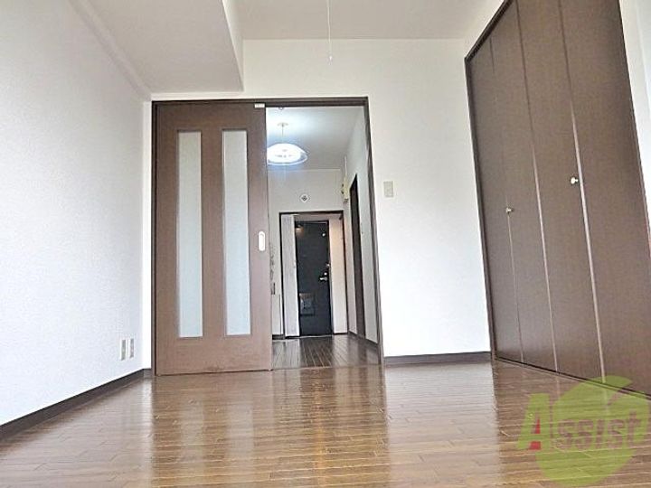 第13関根マンションの居間