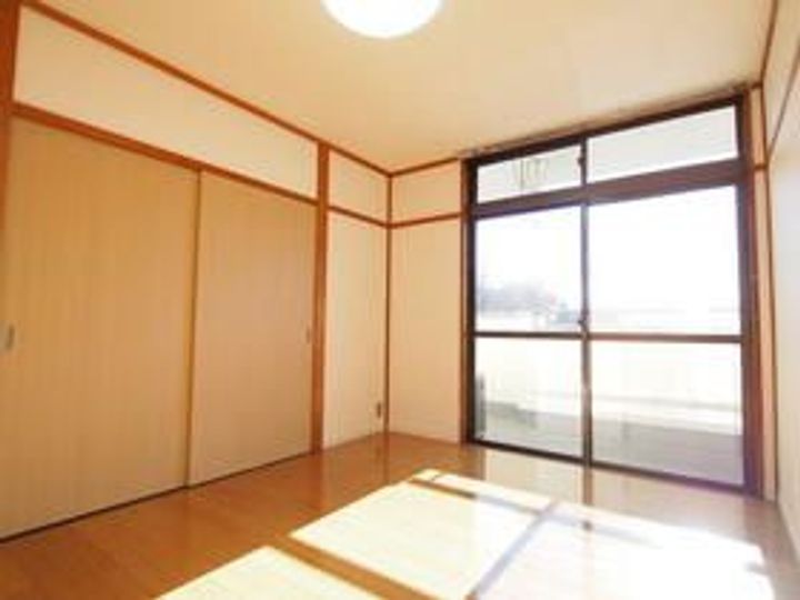 レジデンスTOYOUKE佐野の居間
