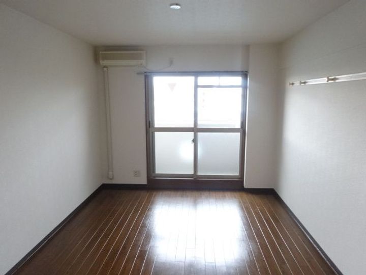 セリバ中久世の居間