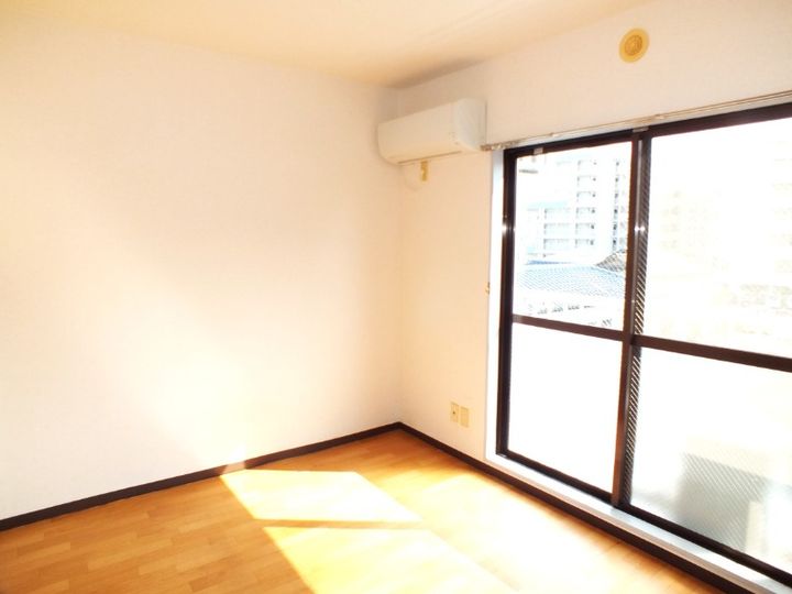 レヂオンス坂戸の居間