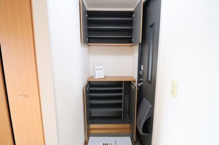 アークメゾンの玄関