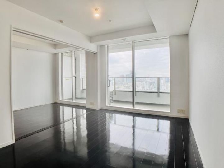 白金タワー・タワー棟の居間