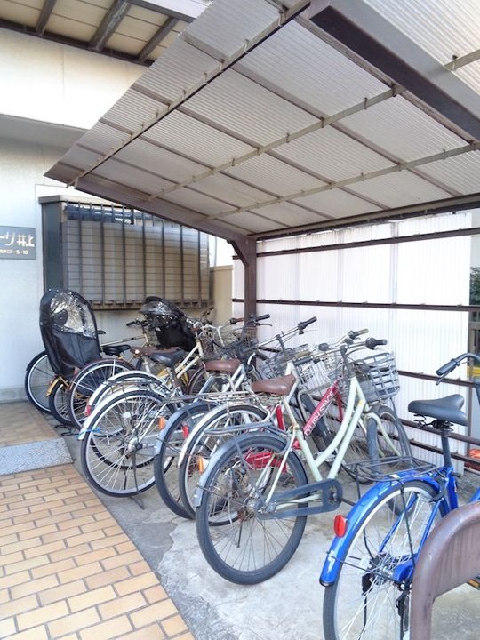 カーサ井上の地図