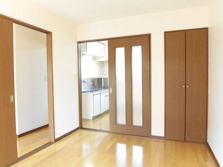 クオレ増渕IIの居間