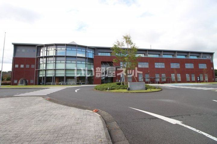 シャン・ド・フルールの周辺