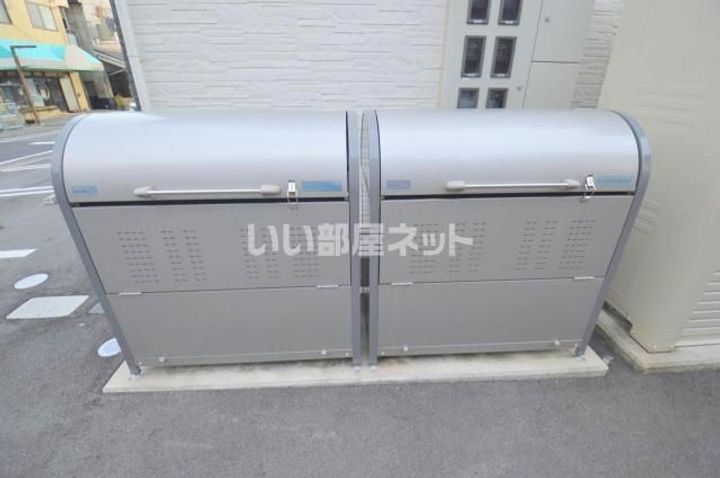 トラストコートII番館の地図