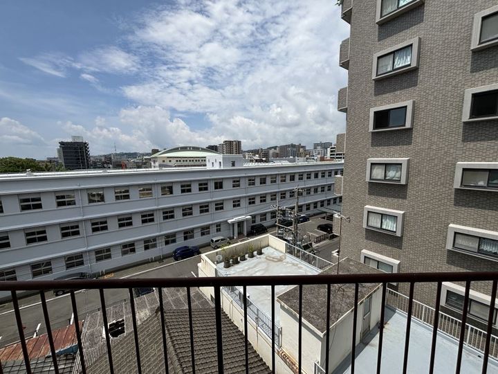 甲南ビルの内装