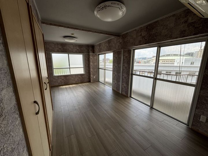 甲南ビルの内装