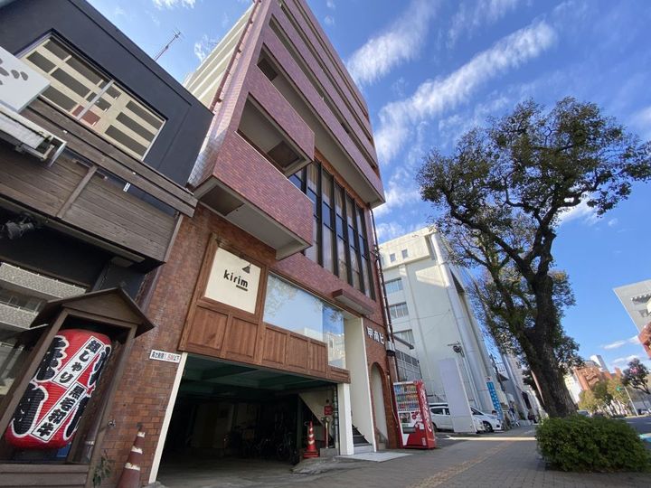 甲南ビルの外観