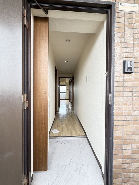 グッドフラット浦安の玄関