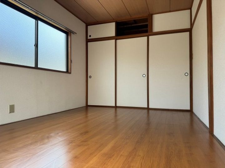 サンハイツ大手の居間