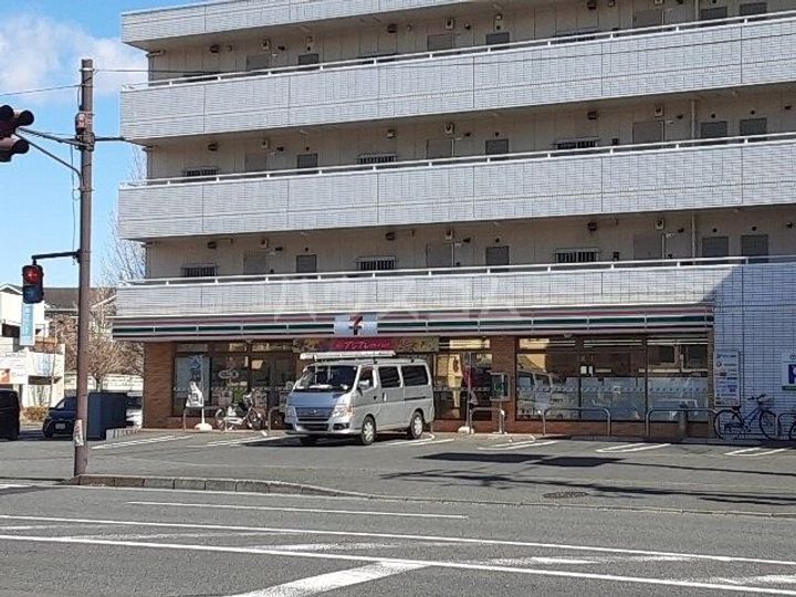 フローラルコートの周辺