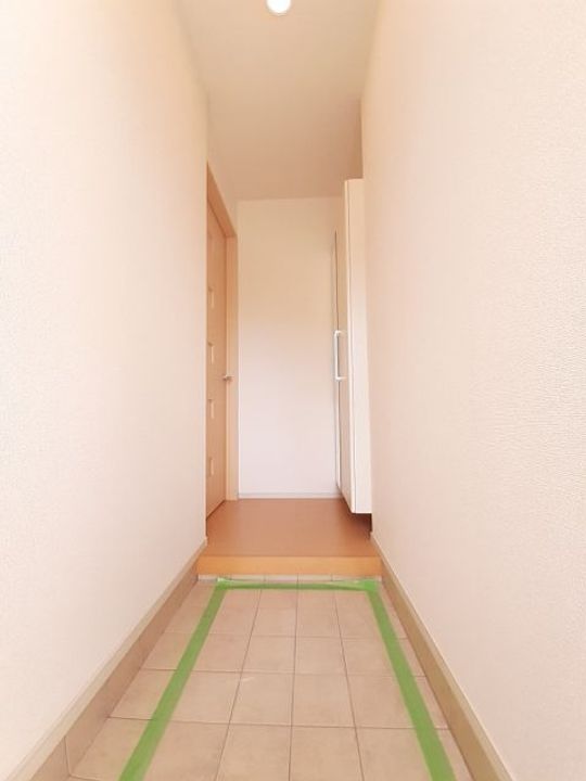カセッタ Mの玄関