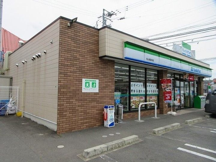 カセッタ Mの周辺