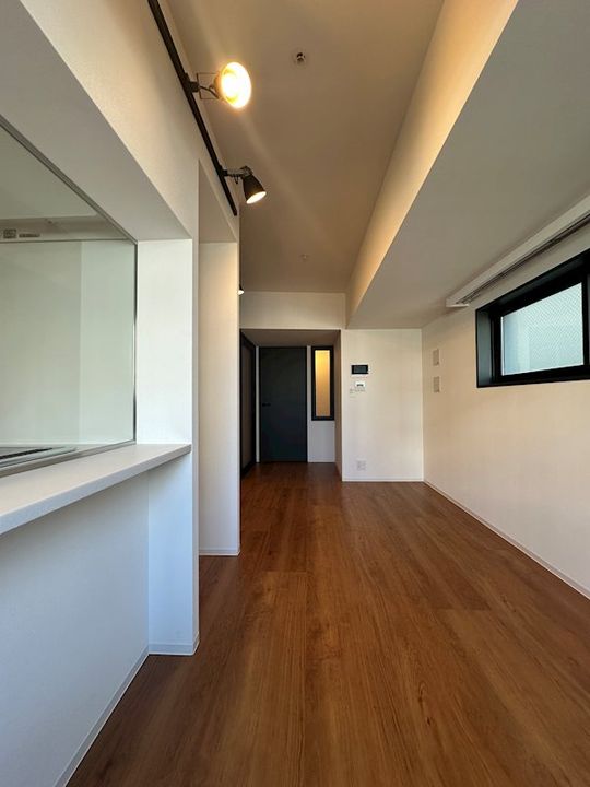 東京都新宿区左門町(マンション)の賃貸物件の居間