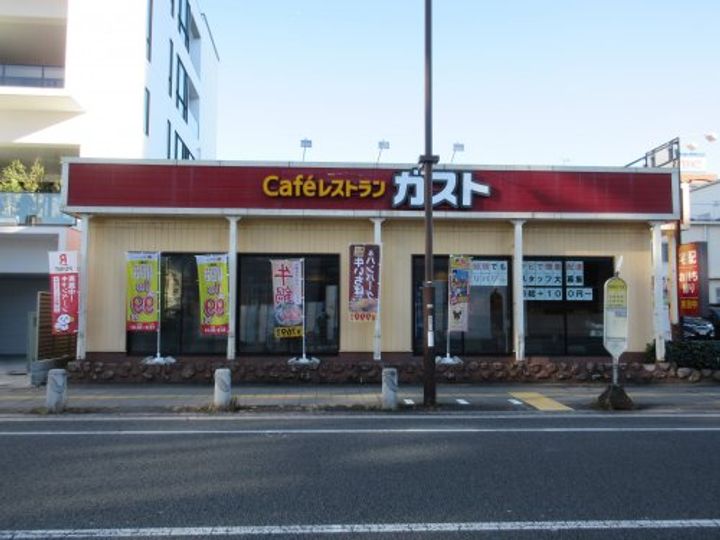 プレゾン・マロニエの周辺