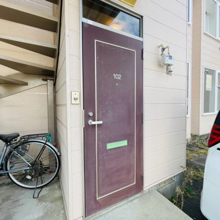 ハマナスハイツの玄関