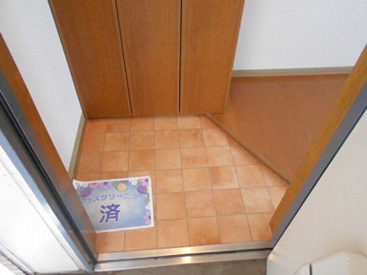 ウイングスの玄関