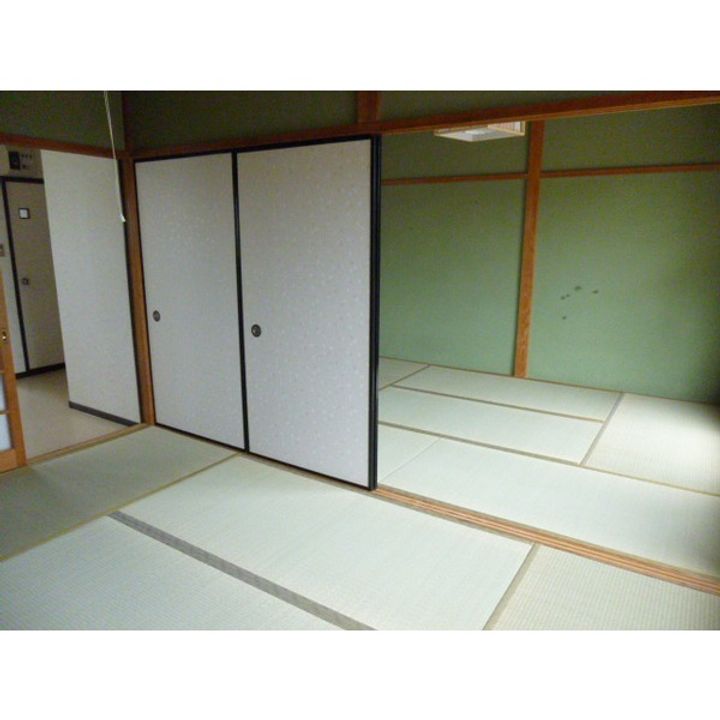 ミヨシコーポA棟の居間