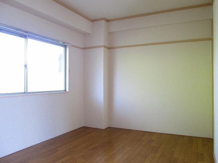 稲荷森マンションの内装