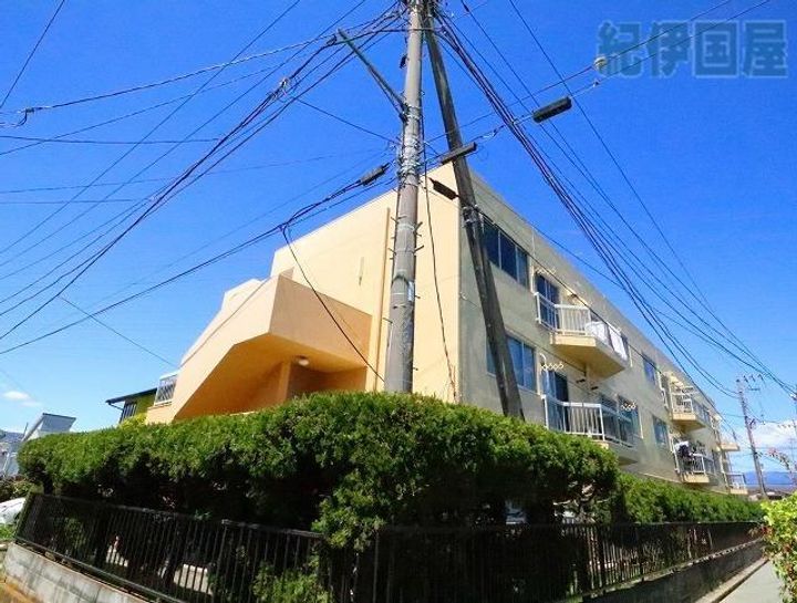 稲荷森マンションの外観