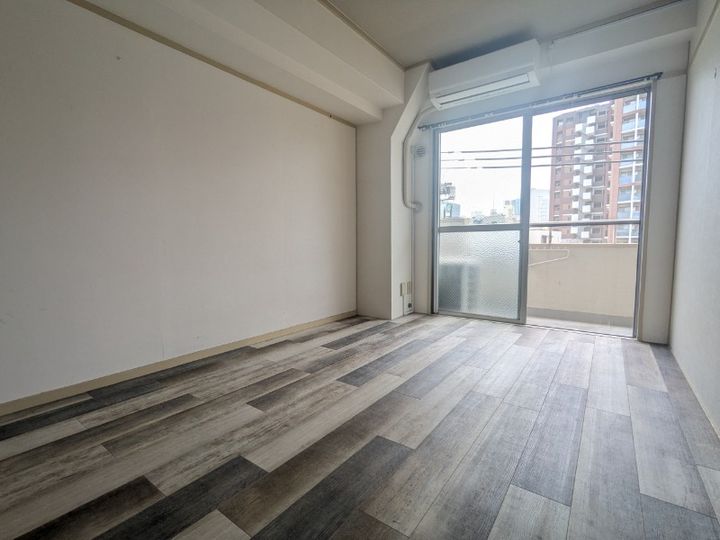 グランディア北野の居間