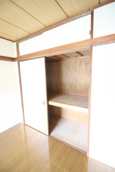 エクセレント丸太の内装