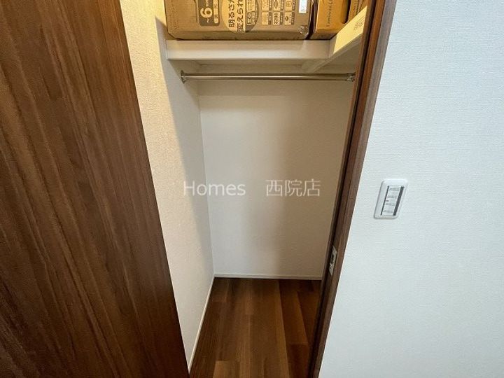 イーグルコート二条駅フロントの内装