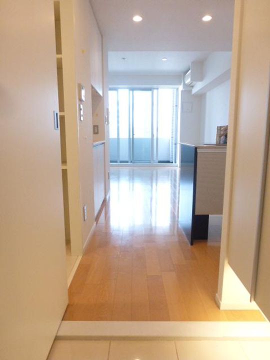 東京都港区芝大門1(マンション)の賃貸物件の玄関