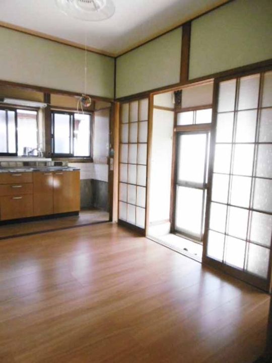三重県松阪市川井町(一戸建)の賃貸物件の居間