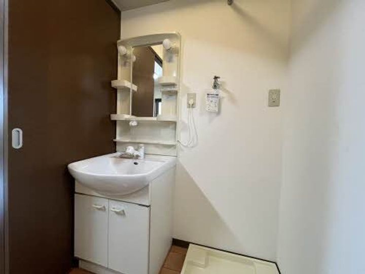 新潟県長岡市古正寺2(アパート)の賃貸物件の内装