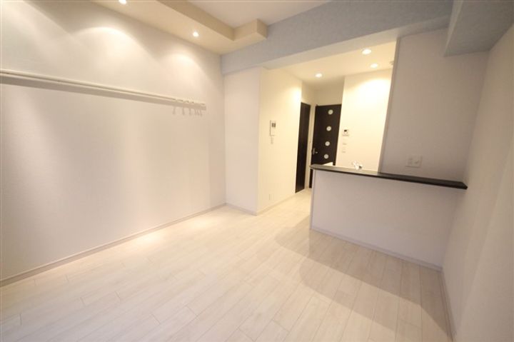グランデージ難波南の居間
