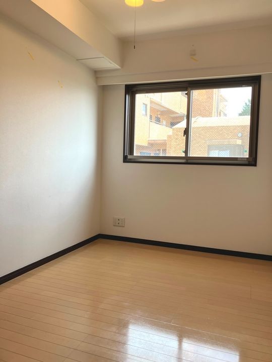 東京都世田谷区松原3(マンション)の賃貸物件の居間