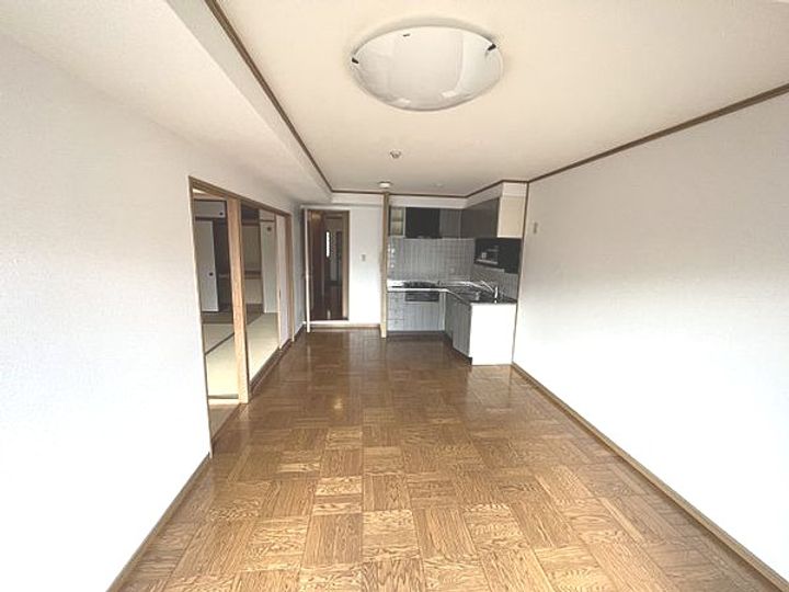 大阪府岸和田市土生町(マンション)の賃貸物件の居間