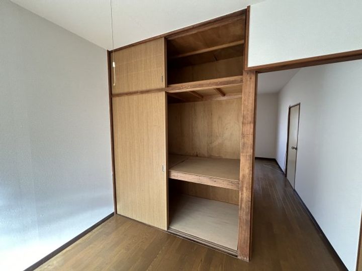 フレール小井土IIの内装