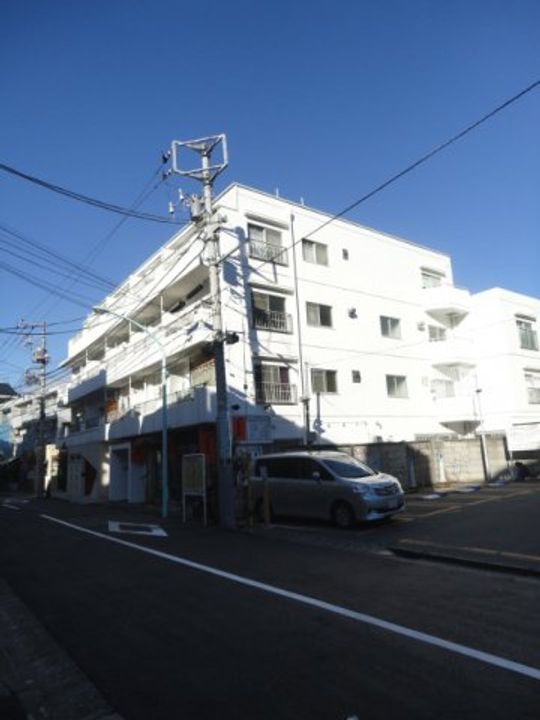 東信松涛マンションの外観