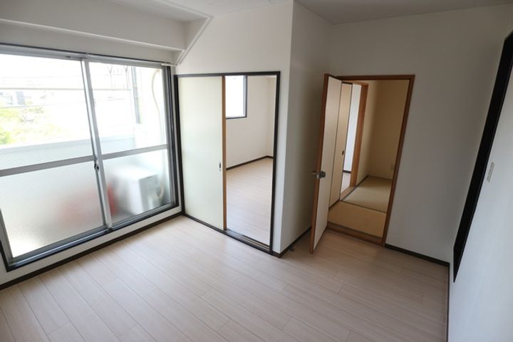 サンコーポ久米川の居間